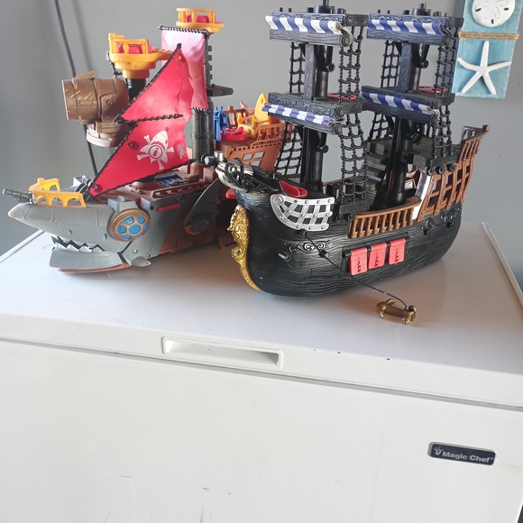 Pirate Adventure Playset with Red and Black Ships
